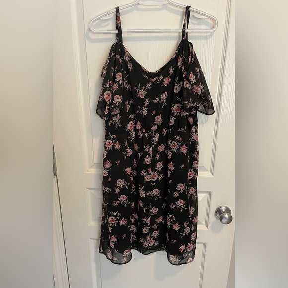 Rickis off shoulder dress - Picture 2 of 4